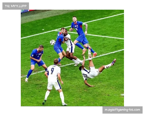 贝林厄姆称国家德比为全球焦点赛事之一,备受瞩目 贝林厄姆称国家德比为全球焦点赛事之一,备受瞩目